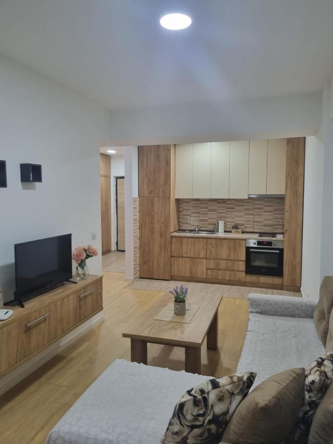 Golden Sun Skopje Apartment ภายนอก รูปภาพ