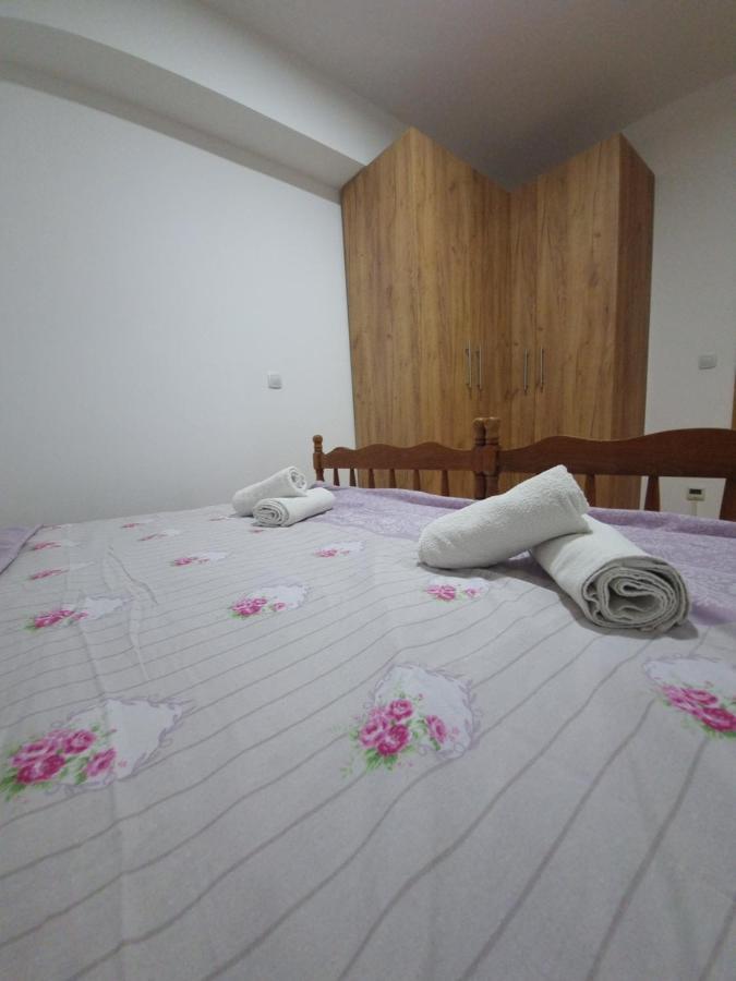 Golden Sun Skopje Apartment ภายนอก รูปภาพ
